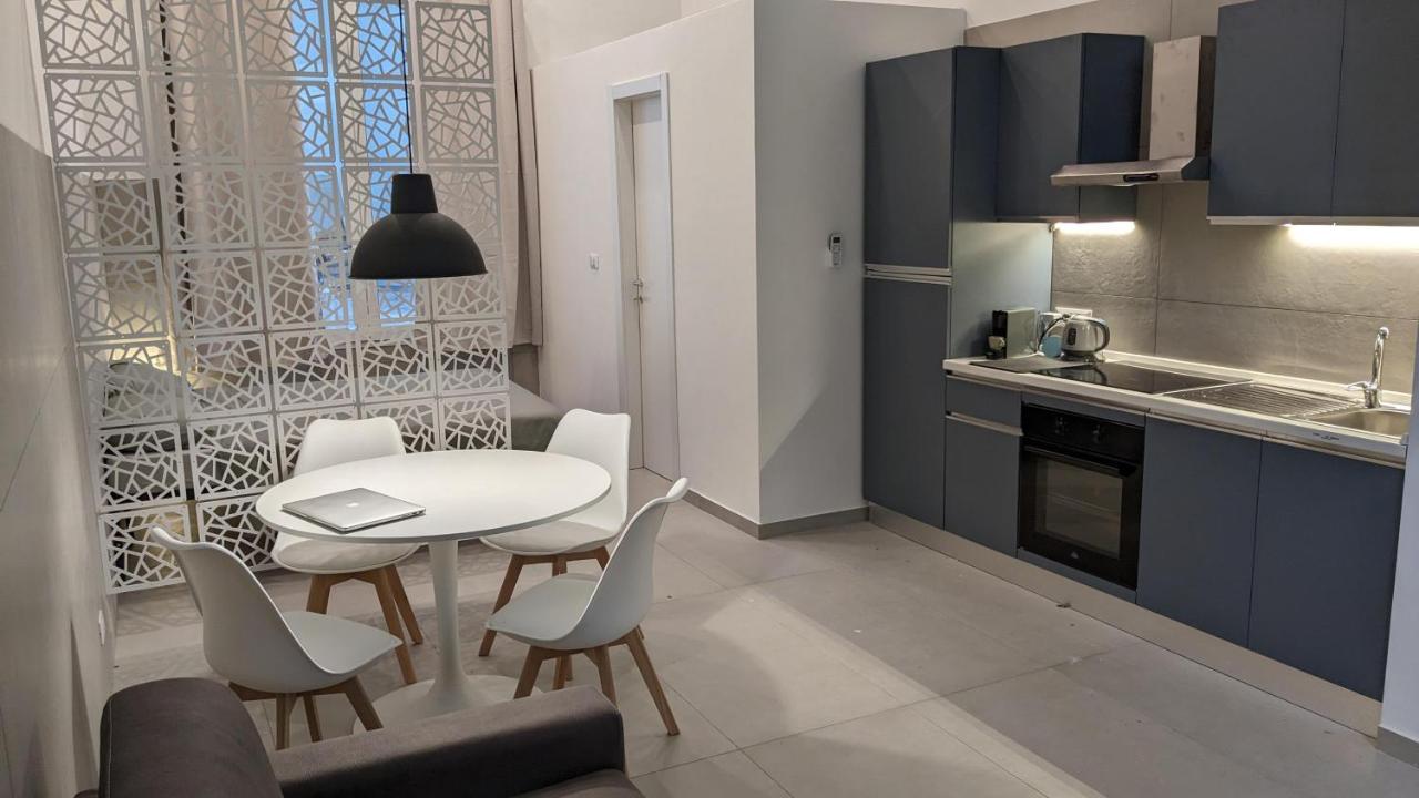 Apartamento Valona 101 - Elegant Loft Bari Exterior foto